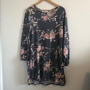 Floral T-shirt dress with pockets